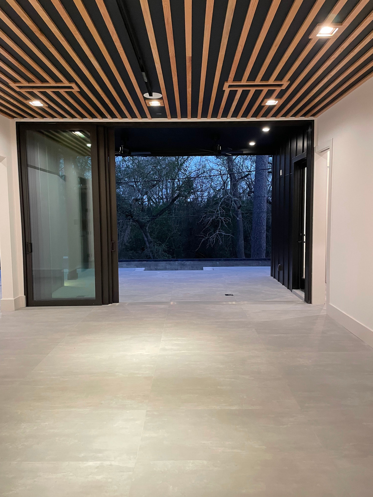 Living space with steel-frame windows